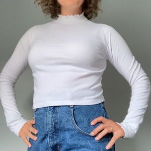 Brandy Melville long sleeve mock turtleneck white size small
